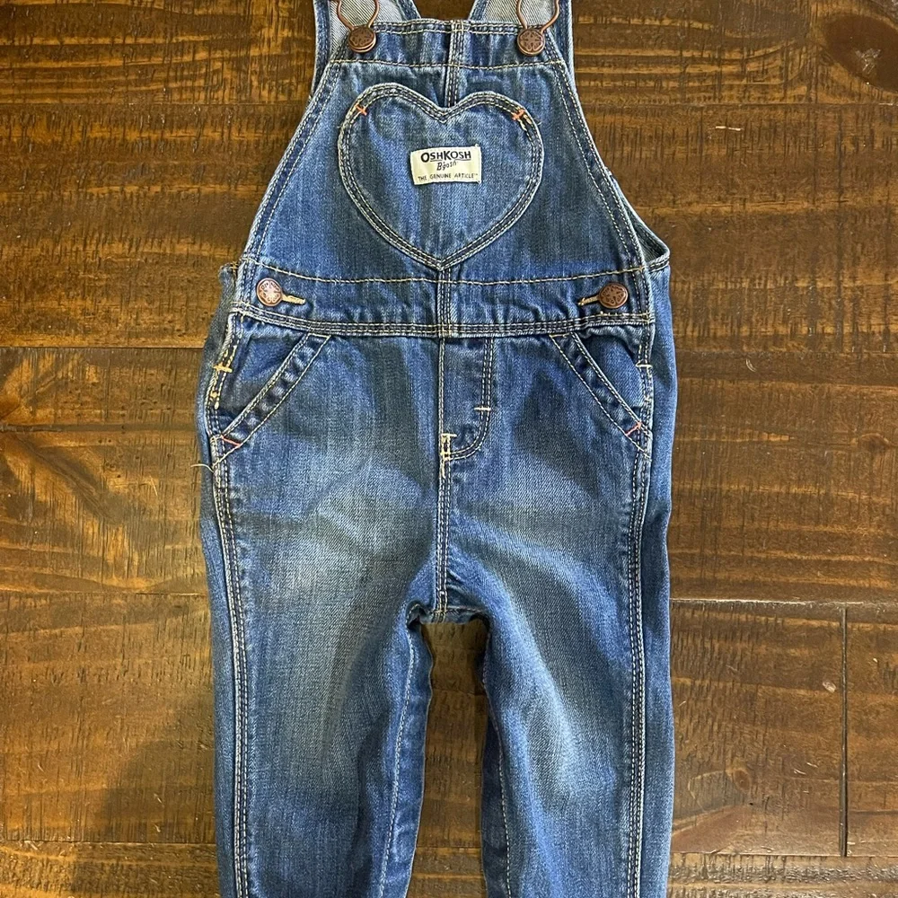 Baby girl Oshkosh overalls - Picture 3 of 4